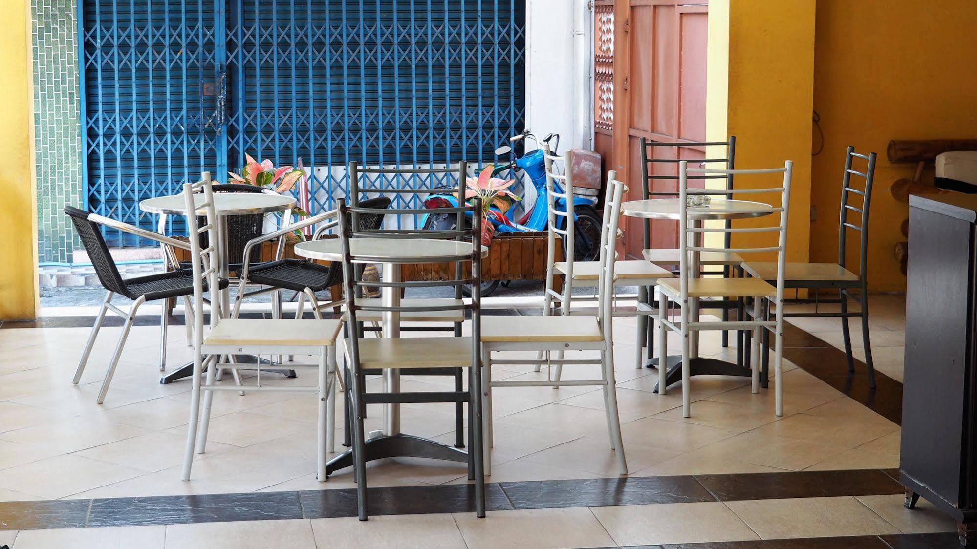 The Boss'S Place Sathorn Banguecoque Exterior foto