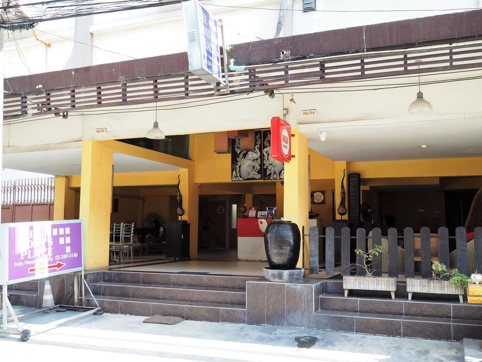 The Boss'S Place Sathorn Banguecoque Exterior foto
